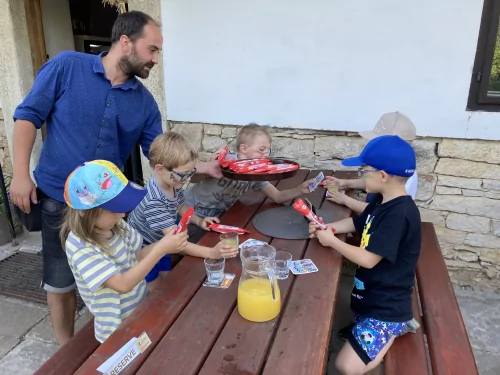 Fotogalerie MŠ Červená Hora - Indiánský týden, loučení s předškoláky, spaní ve školce., foto 21/36