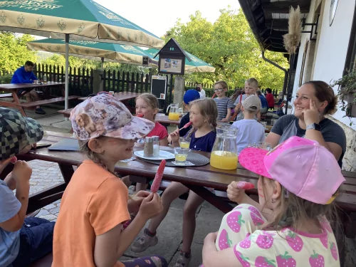 Fotogalerie MŠ Červená Hora - Indiánský týden, loučení s předškoláky, spaní ve školce., foto 23/36