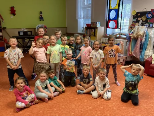 Fotogalerie MŠ Červená Hora - Indiánský týden, loučení s předškoláky, spaní ve školce., foto 28/36