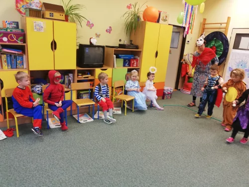 Fotogalerie MŠ Červená Hora - Karnevalový rej - 19.února, foto 2/24