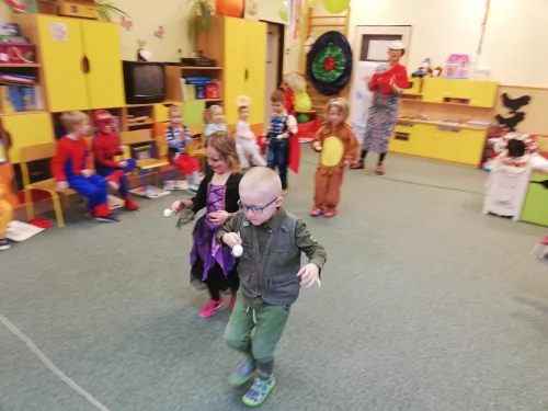 Fotogalerie MŠ Červená Hora - Karnevalový rej - 19.února, foto 3/24