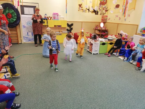 Fotogalerie MŠ Červená Hora - Karnevalový rej - 19.února, foto 6/24