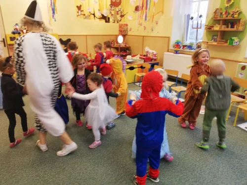 Fotogalerie MŠ Červená Hora - Karnevalový rej - 19.února, foto 10/24