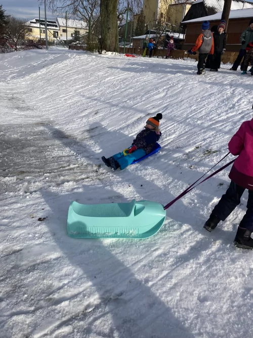 Fotogalerie MŠ Červená Hora - Sněhohrátky v lednu, návštěva z knihovny., foto 8/28