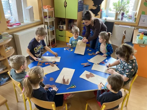 Fotogalerie MŠ Červená Hora - Sněhohrátky v lednu, návštěva z knihovny., foto 13/28