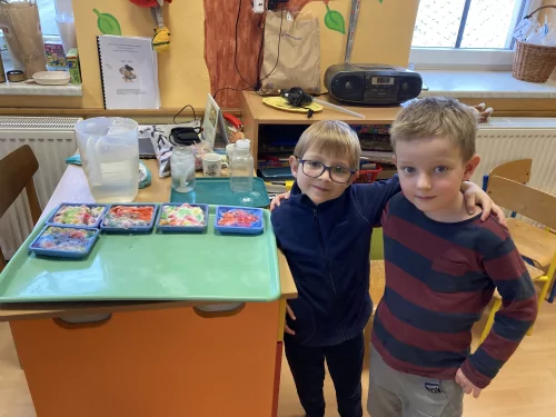 Fotogalerie MŠ Červená Hora - Sněhohrátky v lednu, návštěva z knihovny., foto 23/28