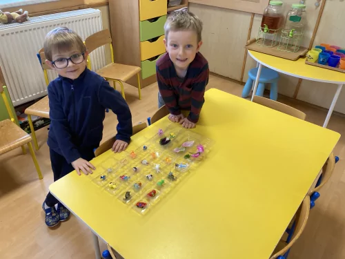 Fotogalerie MŠ Červená Hora - Sněhohrátky v lednu, návštěva z knihovny., foto 26/28