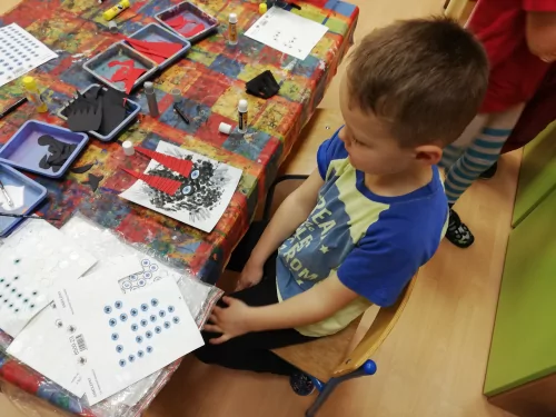 Fotogalerie MŠ Červená Hora - Čerti a peklo - tvoření 5. prosinece, foto 3/9