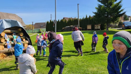 Fotogalerie MŠ Červená Hora - Čarodějnický rej, foto 12/16