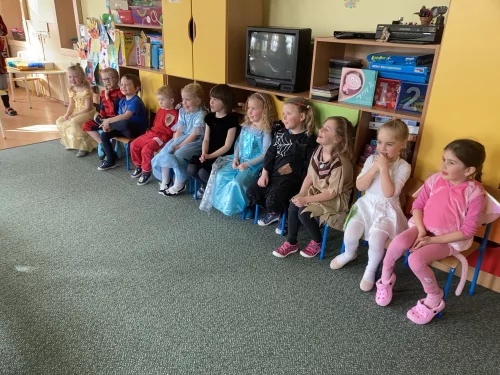 Fotogalerie MŠ Červená Hora - Karneval a divadlo 2021, foto 6/26