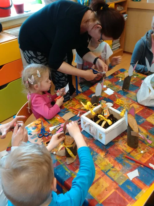 Fotogalerie MŠ Červená Hora - Velikonoce dílna s rodiči- duben, foto 4/4