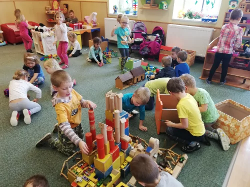 Fotogalerie MŠ Červená Hora - Počítáme a stavíme - 27. února, foto 6/10