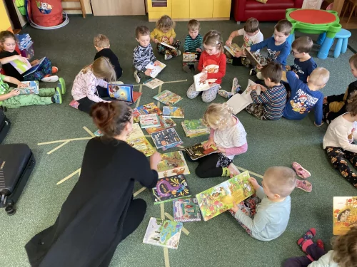 Fotogalerie MŠ Červená Hora - Čtení o zvířátkách s Tínou a Petrou, foto 8/8