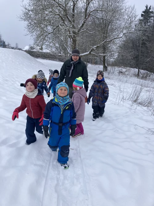 Fotogalerie MŠ Červená Hora - Výlet do krmelce s myslivcem, foto 1/7