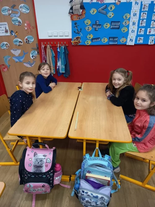 Fotogalerie MŠ Červená Hora - Návštěva předškoláků v 1. ročníku na ZŠ, foto 1/6