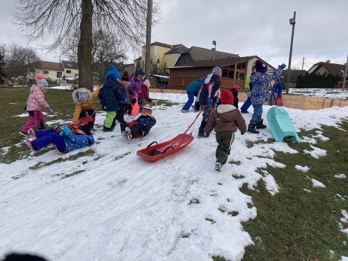 Fotoalbum Řádíme na sněhu- leden