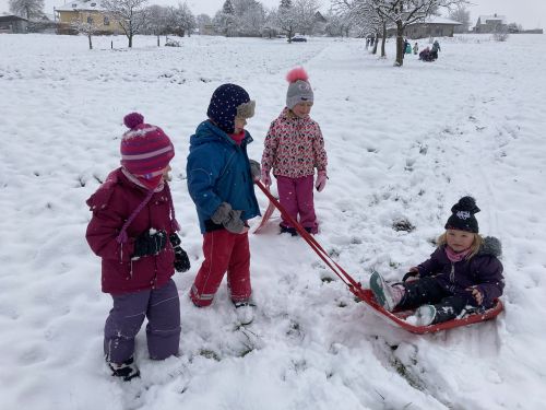 Fotoalbum Řádíme na sněhu- leden