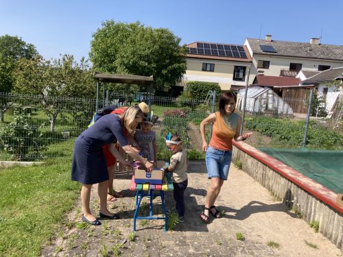 Fotoalbum Indiánský týden, loučení s předškoláky, spaní ve školce.