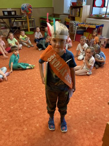 Fotoalbum Indiánský týden, loučení s předškoláky, spaní ve školce.